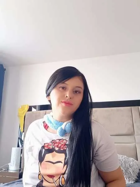 Live sex webcam photo for Kimberly019 #3361970