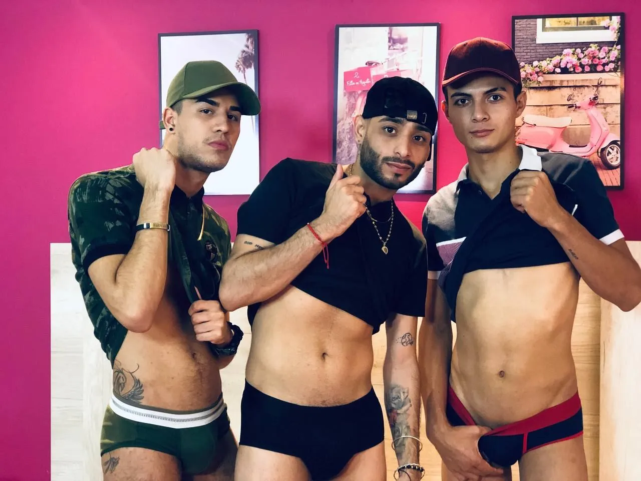 Live sex webcam photo for kingslust #3349110