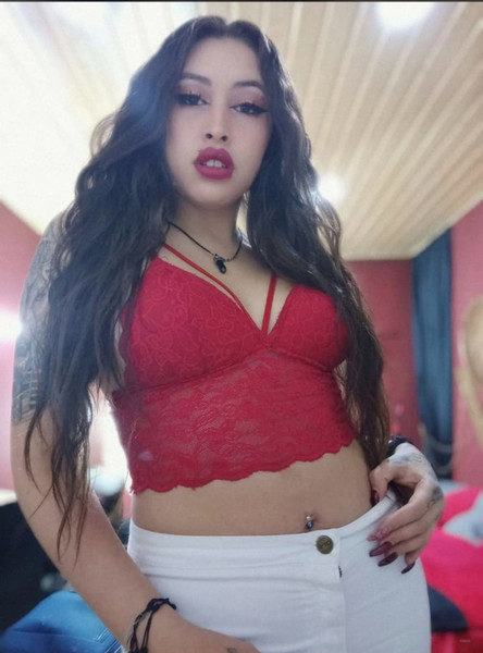 Live sex webcam photo for KimDaniels #3379250