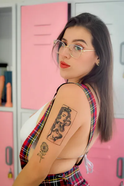 Live sex webcam photo for BrendaRoa #3448246