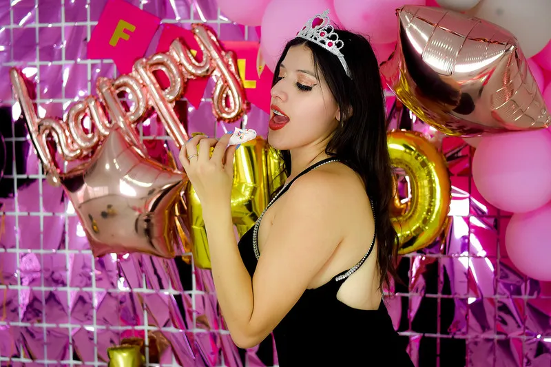 Live sex webcam photo for BrendaRoa #3422325