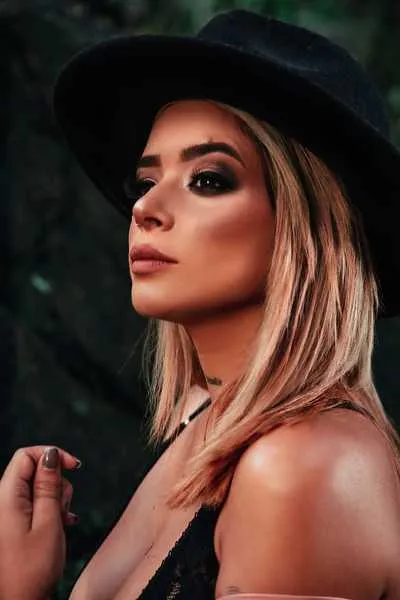 Live sex webcam photo for HoneyQueenn #3365754