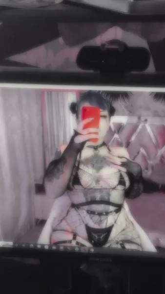 Live sex webcam photo for Yokochan18 #5891811