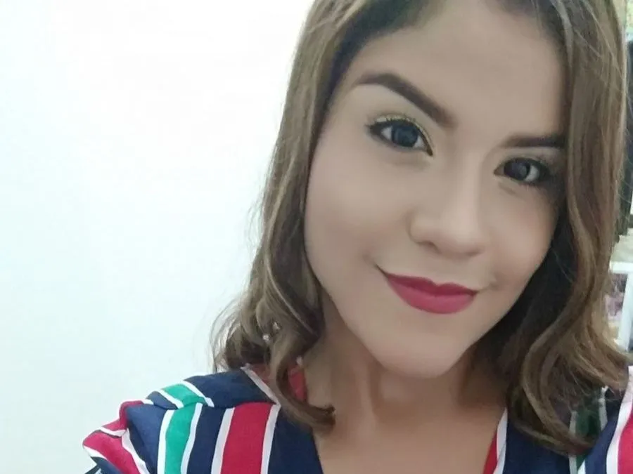 Live sex webcam photo for CarlaBrrown #3351581