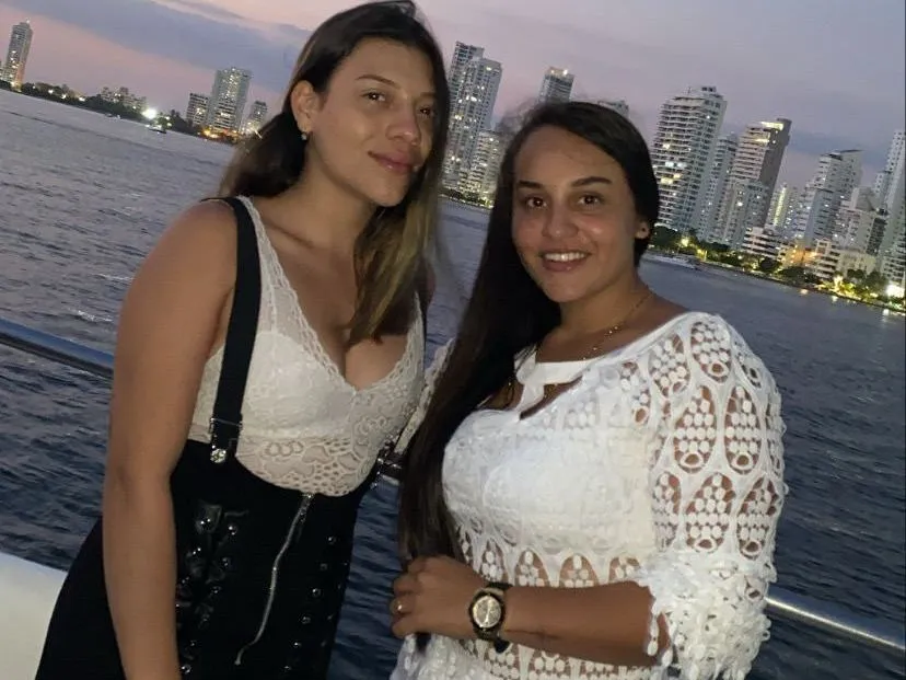 Live sex webcam photo for ShanelandKylee #3374417