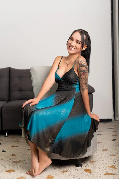 Live sex webcam photo for emilykat #5479142