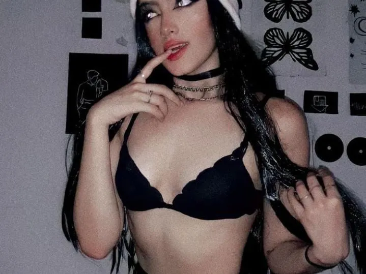 Live sex webcam photo for ExoticCherry #3361649