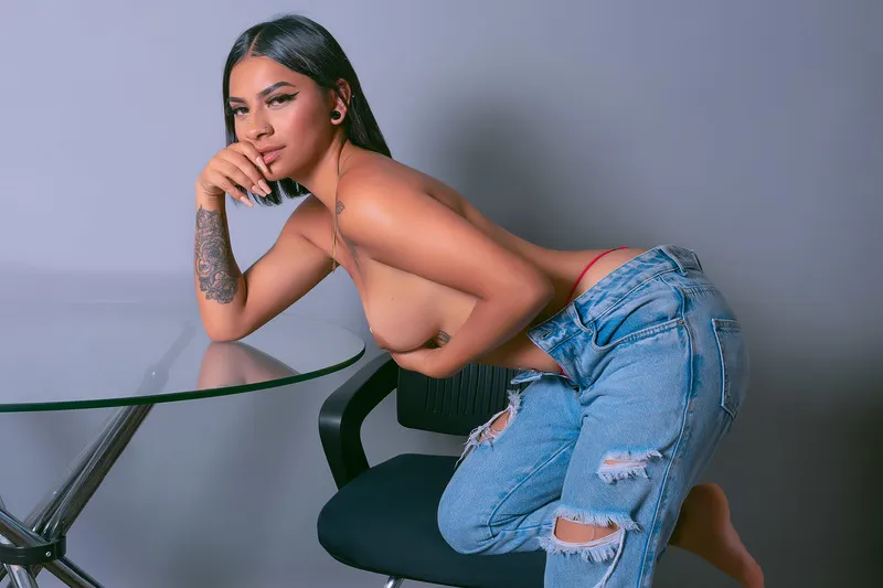 Live sex webcam photo for AmberJenneer #3457237