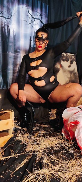 Live sex webcam photo for EMMAGABOR #6109214