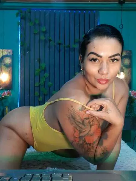 Live sex webcam photo for EMMAGABOR #5877251