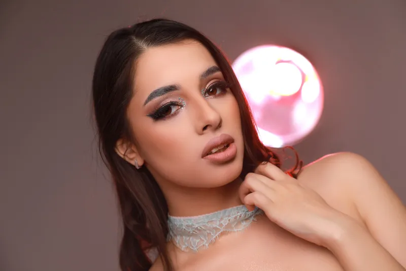 Live sex webcam photo for LucyBlakes #4093633