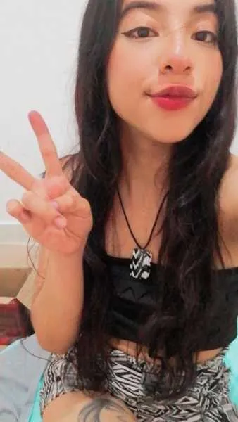 Live sex webcam photo for Roussemyers #3402021