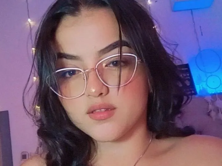 Live sex webcam photo for Kirahuston #3725734