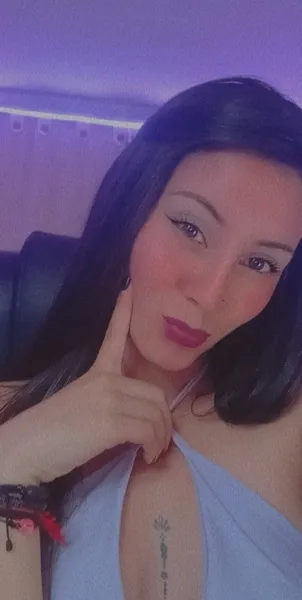 Live sex webcam photo for melanycrazzyy #4223534