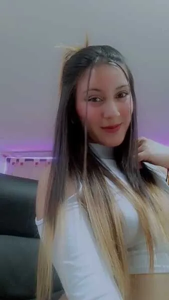 Live sex webcam photo for melanycrazzyy #4223542