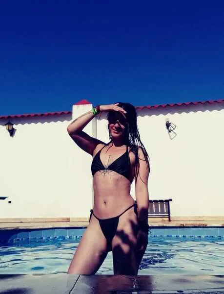 Live sex webcam photo for melanycrazzyy #4223543