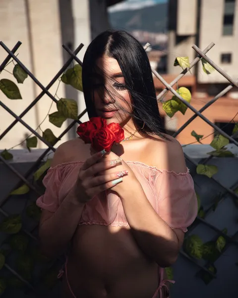 Live sex webcam photo for LuisaJay #6008730