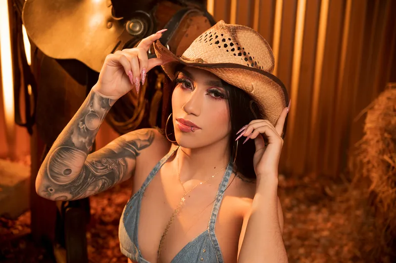 Live sex webcam photo for LuisaJay #6338593