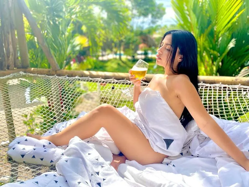 Live sex webcam photo for TESSALEAL #6157333