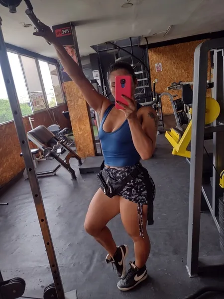 Live sex webcam photo for YildizCoupers #6068530