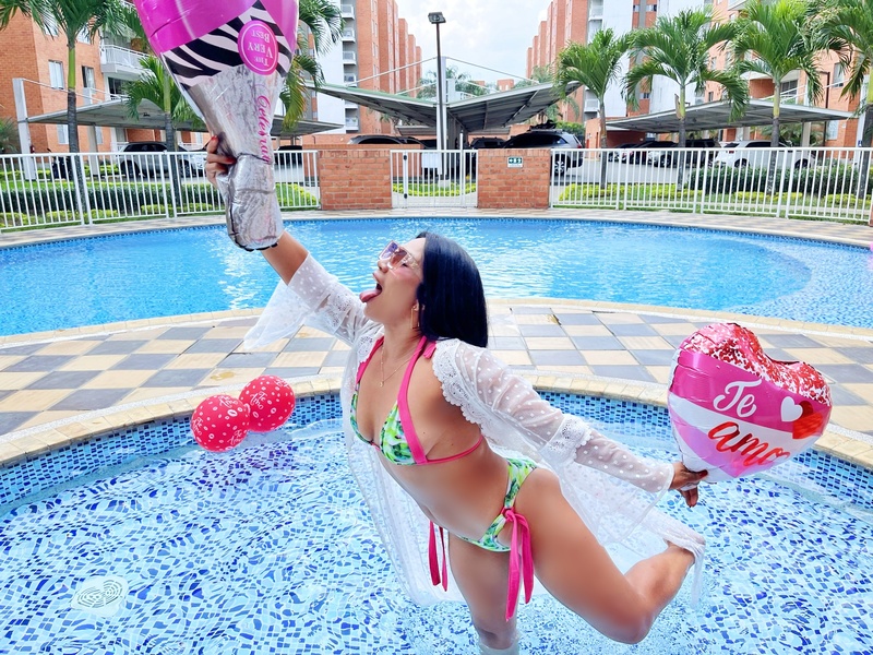 Live sex webcam photo for YildizCoupers #6068506