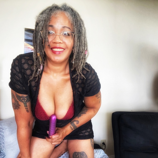 Live sex webcam photo for MadameE #3566037