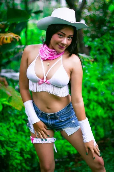 Live sex webcam photo for KerryParisini #3631240