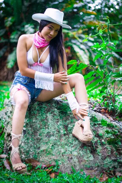 Live sex webcam photo for KerryParisini #3631244