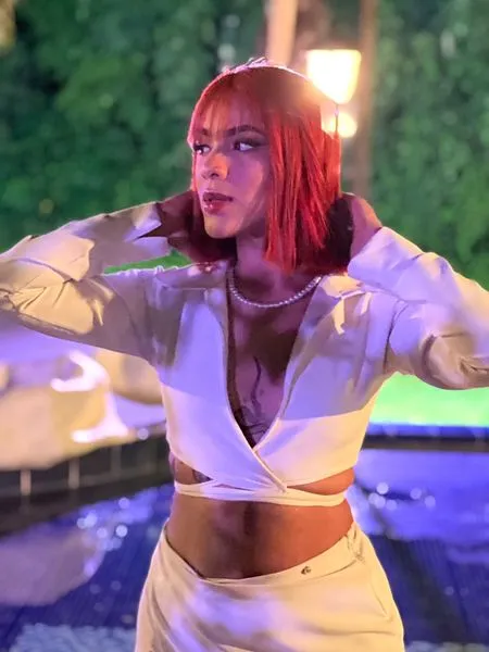 Live sex webcam photo for IssaMiller #3383400