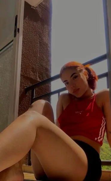 Live sex webcam photo for IssaMiller #3383416