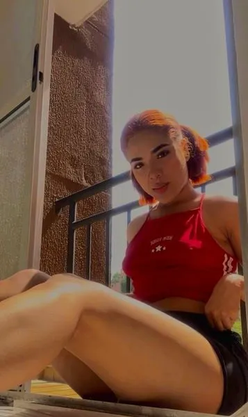 Live sex webcam photo for IssaMiller #3383417