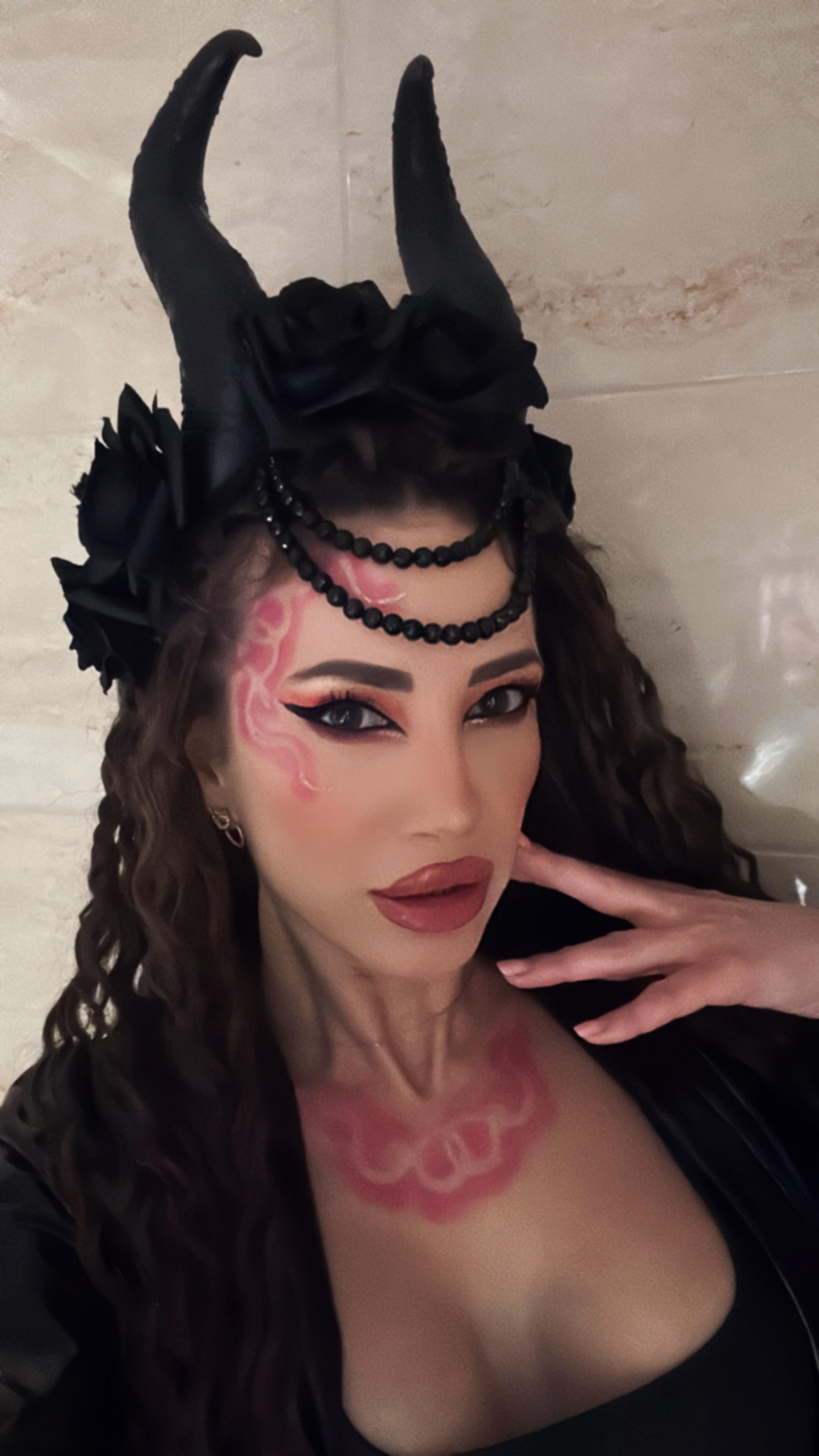 Live sex webcam photo for AngelaDevin #7991667