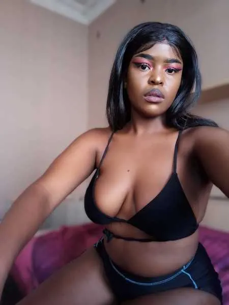 Live sex webcam photo for CARAMELBOOTY21X #3563986
