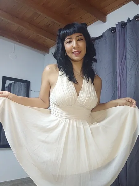 Live sex webcam photo for BettiePagee #3478536
