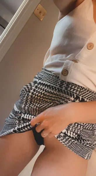 Live sex webcam photo for JoanieOakley #6085507