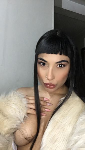 Live sex webcam photo for IsisFrency #3380442