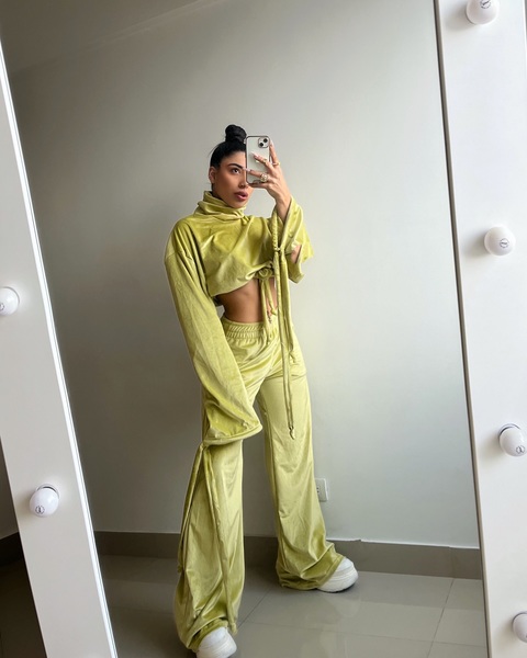 Live sex webcam photo for IsisFrency #3380441