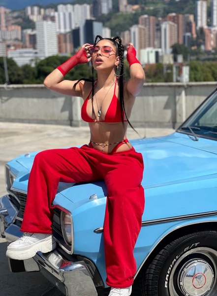 Live sex webcam photo for IsisFrency #3380450