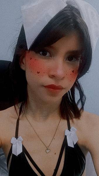 Live sex webcam photo for SarahSmitt #3380735