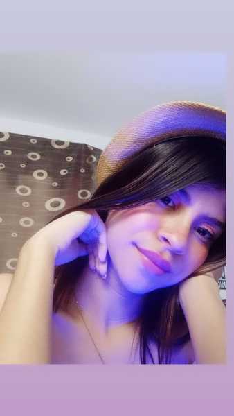 Live sex webcam photo for SarahSmitt #3380702