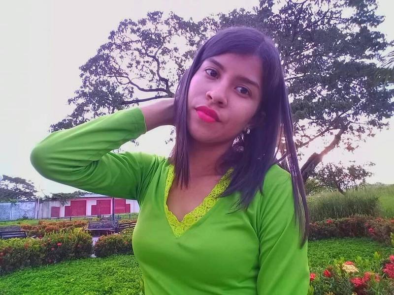 Live sex webcam photo for SarahSmitt #3380703