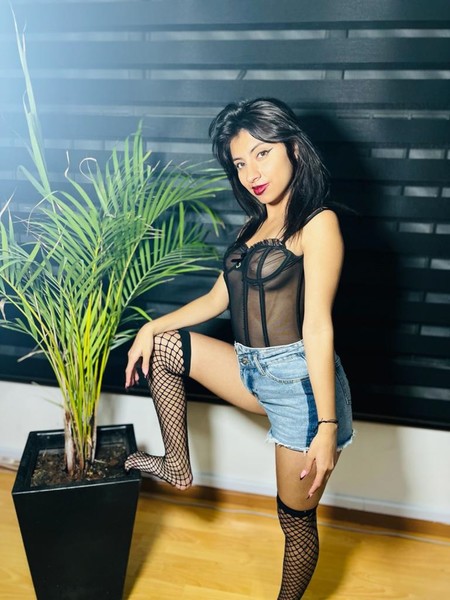 Live sex webcam photo for HiltonLuna #3374200