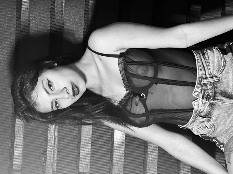 Live sex webcam photo for HiltonLuna #3374194