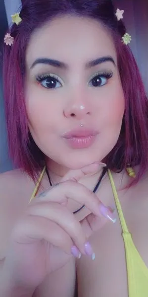 Live sex webcam photo for Adelinameilo #3426618