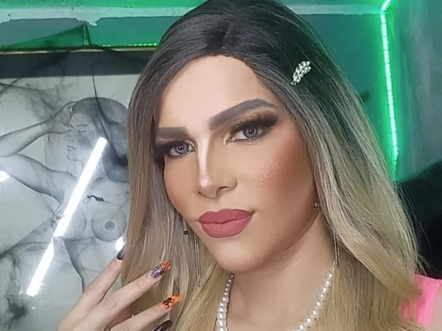 Live sex webcam photo for ShofiaFerrara #3654021