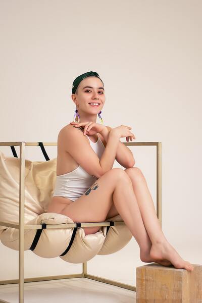 Live sex webcam photo for HelenMuss #3628449