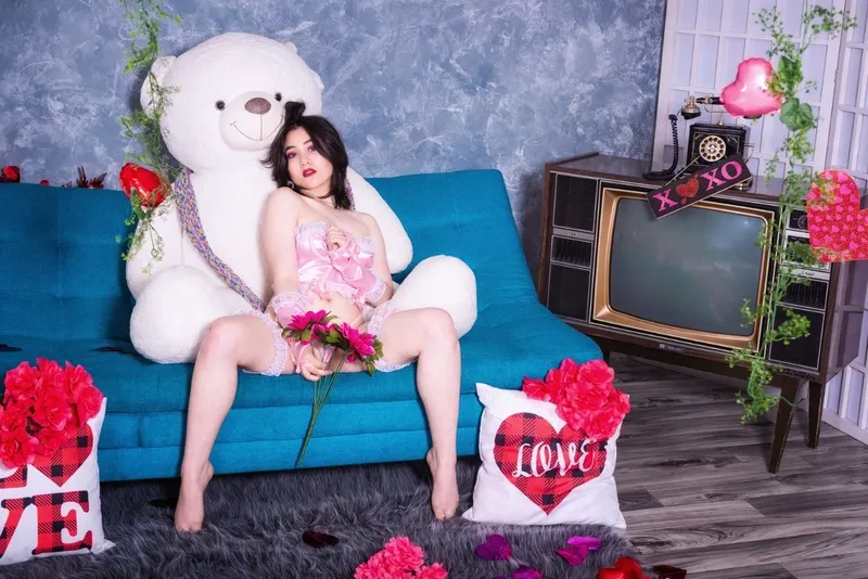 Live sex webcam photo for IsisMeadows #3446517