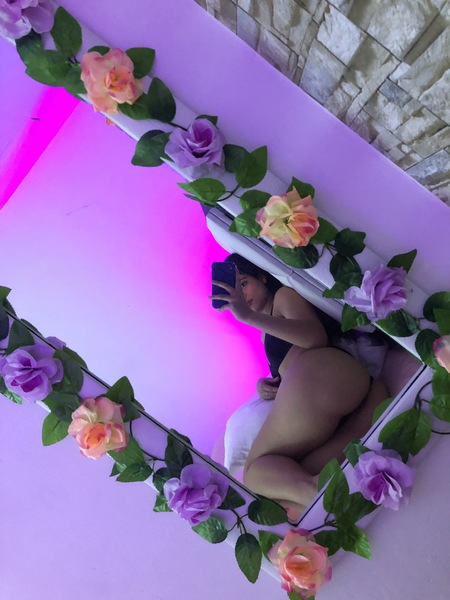 Live sex webcam photo for Emmagreyy #3439285