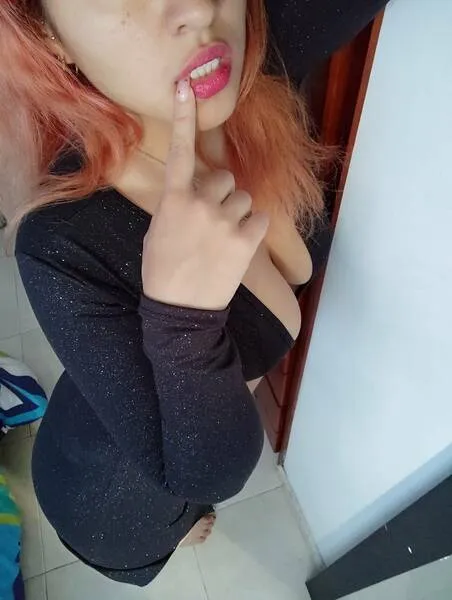 Live sex webcam photo for AvrilRoss #4106380