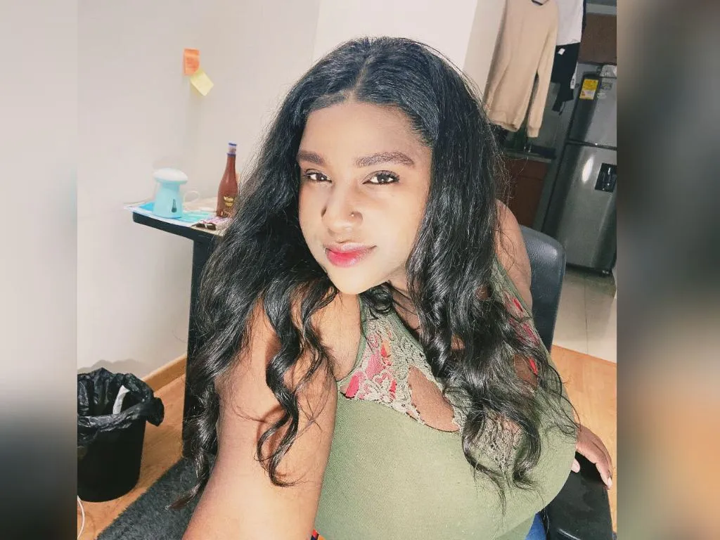 Live sex webcam photo for kimberlycold #3889463